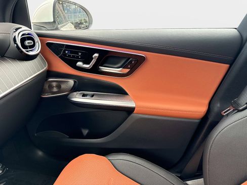 Used 2026 Mercedes-Benz GLC 350e 4MATIC image 24