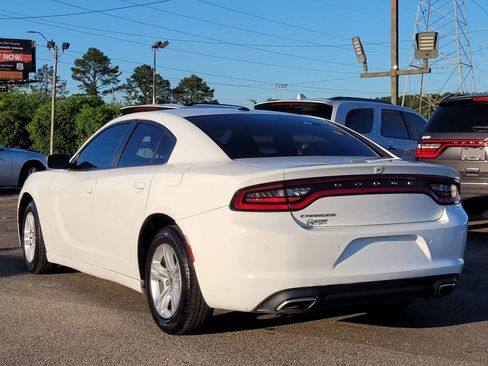 Used 2022 Dodge Charger SXT RWD image 11