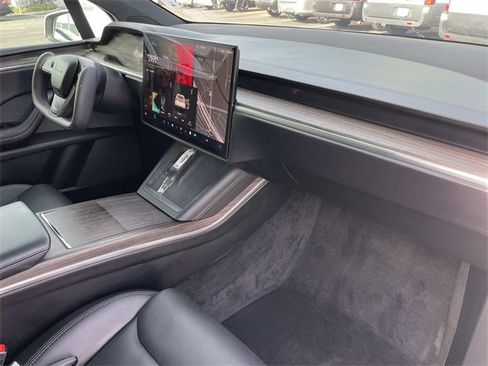 Used 2022 Tesla Model X image 36
