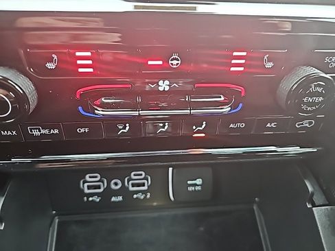 Certified 2025 Jeep Grand Cherokee Altitude image 32