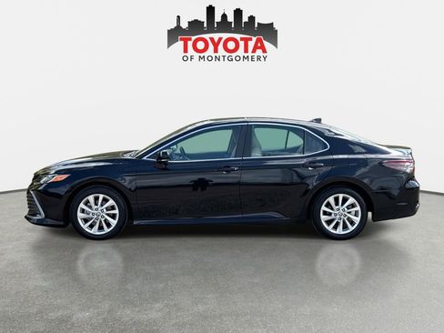 Used 2024 Toyota Camry LE w/ Convenience Package image 6