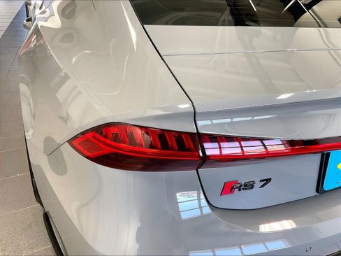 Used 2021 Audi RS 7 Sportback w/ Black Optic Package AWD/4WD image 34