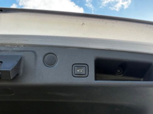 Used 2022 Chevrolet Equinox LT AWD/4WD image 38