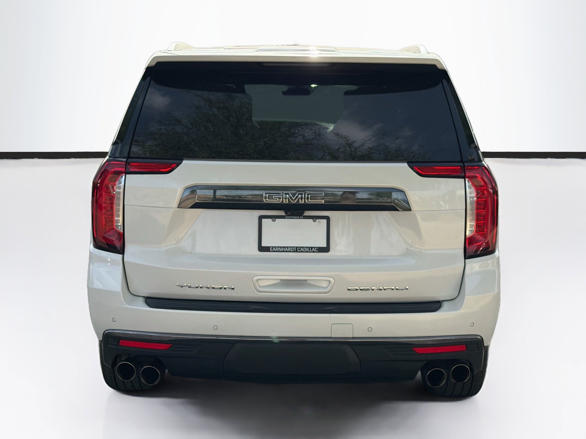 Used 2023 GMC Yukon Denali Ultimate AWD/4WD image 6