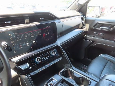 Used 2022 GMC Sierra 1500 AT4X image 38