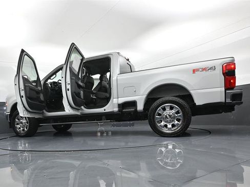 Used 2025 Ford F250 Lariat w/ Lariat Ultimate Package AWD/4WD image 50