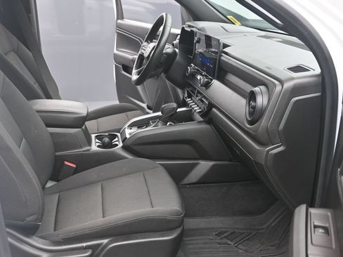 Used 2023 Chevrolet Colorado W/T RWD image 11
