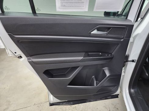 Used 2020 Volkswagen Atlas Cross Sport SE AWD/4WD image 21
