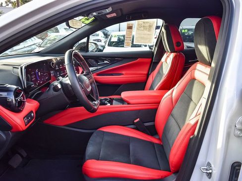 New 2025 Chevrolet Blazer EV RS w/ Super Cruise Package AWD/4WD image 17