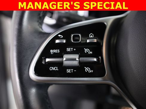Used 2022 Mercedes-Benz CLA 250 4MATIC image 11