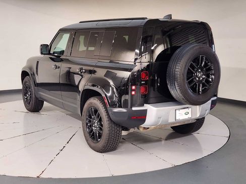 Used 2025 Land Rover Defender 110 S AWD/4WD image 6