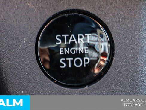 Used 2025 Nissan Rogue SV image 37