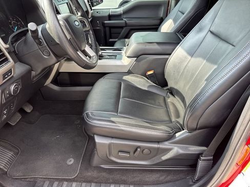 Used 2019 Ford F150 Lariat w/ Equipment Group 502A Luxury AWD/4WD image 9