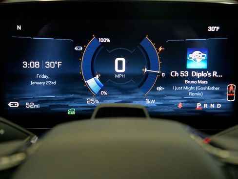 Used 2024 Chevrolet Equinox EV RS image 21