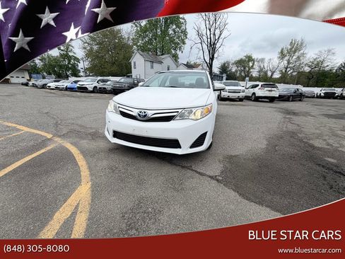 Used 2012 Toyota Camry LE FWD image 1
