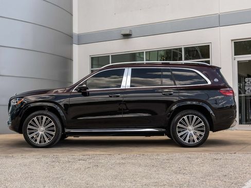 Used 2024 Mercedes-Benz Maybach GLS 600 4MATIC image 19
