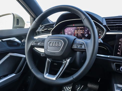 New 2025 Audi Q3 2.0T Premium image 22
