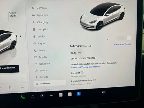 Used 2023 Tesla Model 3 Standard Range image 9