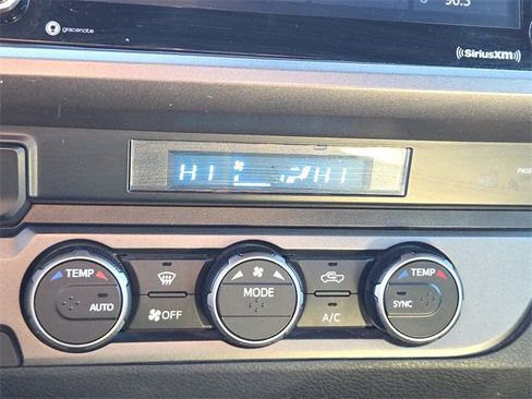 Used 2023 Toyota Tacoma TRD Off-Road image 21