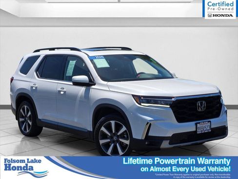 Certified 2025 Honda Pilot Touring image 1