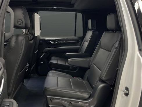 Used 2024 GMC Yukon XL Denali w/ Denali Reserve Package image 23