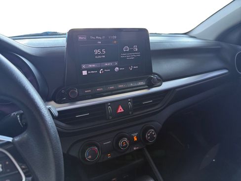 Used 2022 Kia Forte LXS w/ LXS Technology Package FWD image 15