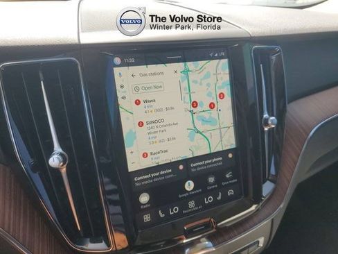 Certified 2024 Volvo XC60 B5 Plus w/ Protection Package Premier AWD/4WD image 23