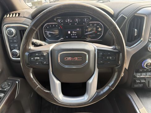 Used 2019 GMC Sierra 1500 SLT w/ SLT Premium Plus Package AWD/4WD image 18