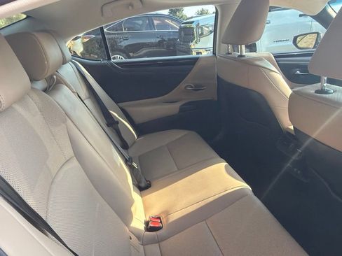 Used 2020 Lexus ES 350 w/ Premium Package FWD image 4