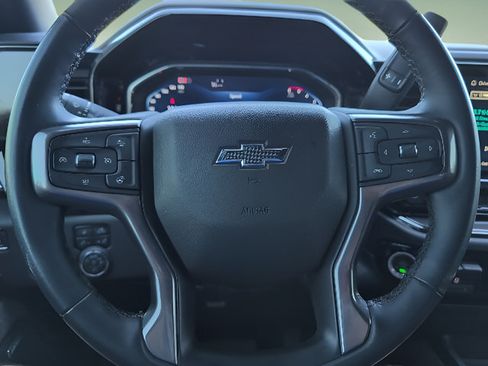 Used 2024 Chevrolet Silverado 2500 ZR2 w/ Technology Package AWD/4WD image 15