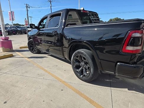 Used 2022 RAM 1500 Limited w/ Night Edition image 9