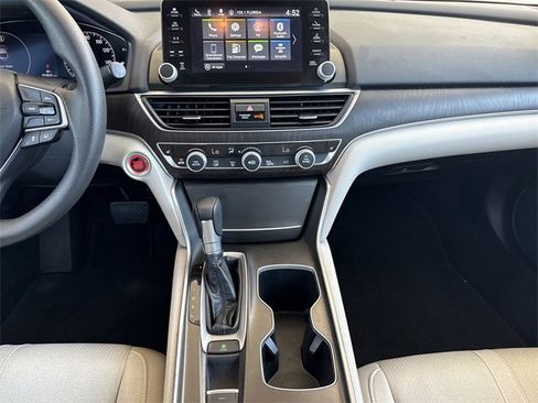 Used 2020 Honda Accord EX image 13