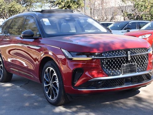 New 2026 Lincoln Nautilus Reserve image 3