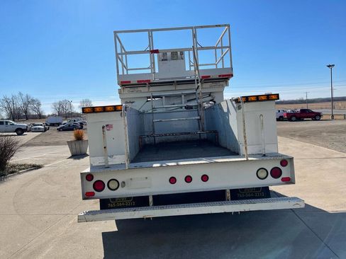 Used 2002 Ford F450 2WD Regular Cab Super Duty image 7