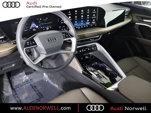 Certified 2025 Audi Q5 Premium w/ Convenience Package AWD/4WD image 2