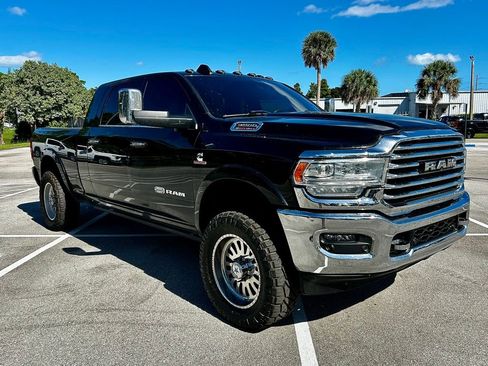 Used 2022 RAM 3500 Limited image 2