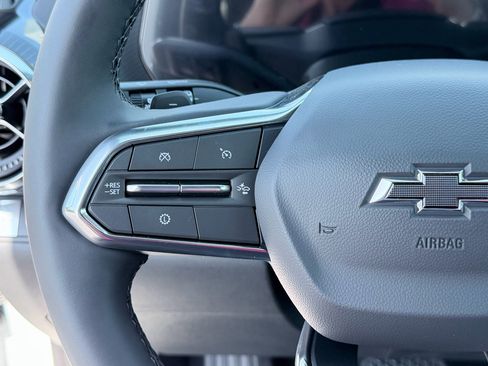 New 2026 Chevrolet Equinox LT w/ Convenience Package II FWD image 14