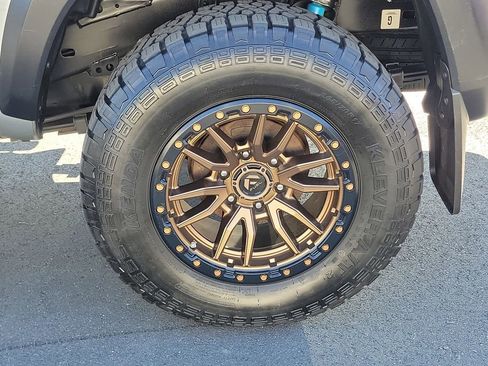 Used 2022 Toyota Tacoma TRD Off-Road image 6