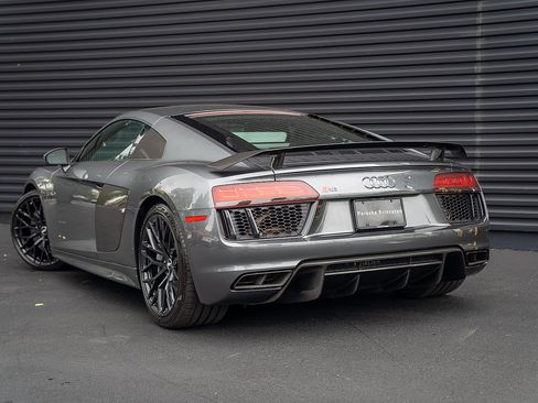 Used 2018 Audi R8 V10 plus AWD/4WD image 3