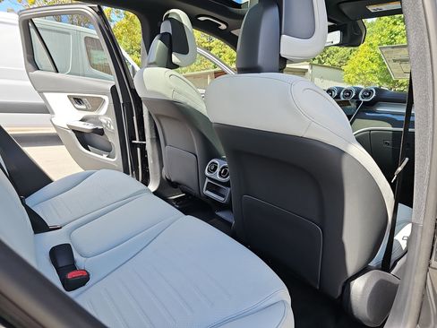 New 2026 Mercedes-Benz GLC 300 image 11