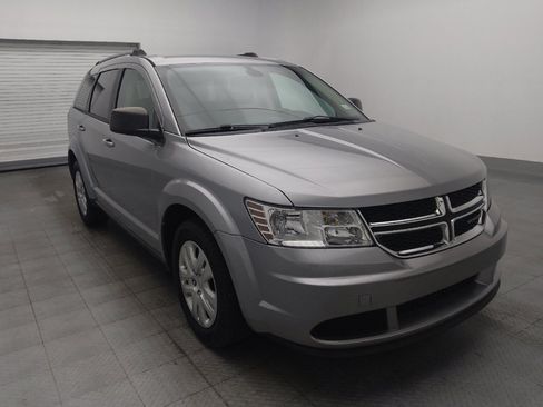 Used 2018 Dodge Journey SE w/ Connectivity Group FWD image 13