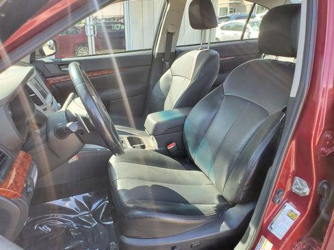 Used 2012 Subaru Legacy 3.6R Limited image 3