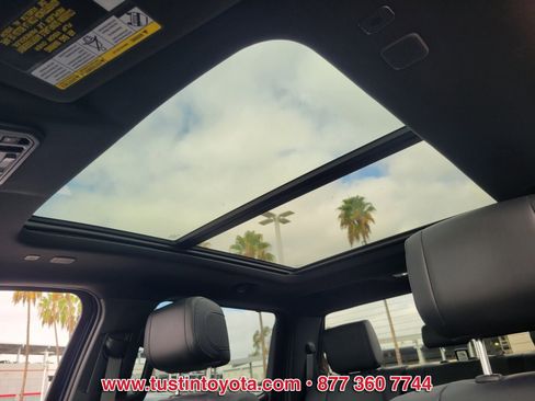 Used 2022 Toyota Tundra Platinum image 16