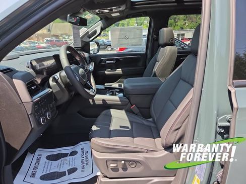 New 2026 Chevrolet Suburban RST w/ RST Capability Package AWD/4WD image 14