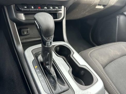 Used 2022 Chevrolet Colorado LT w/ Safety Package AWD/4WD image 35
