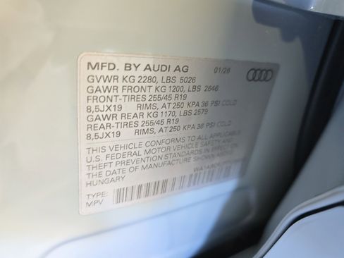 New 2026 Audi Q3 quattro 2.0T AWD/4WD image 34