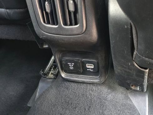 Used 2019 Jeep Compass Latitude AWD/4WD image 29