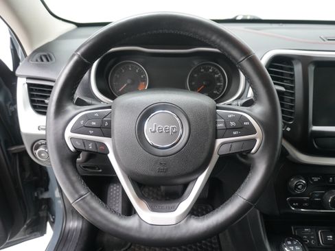 Used 2015 Jeep Cherokee Trailhawk w/ Leather Interior Group AWD/4WD image 16