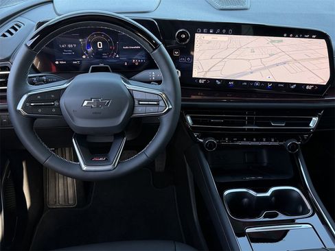 New 2026 Chevrolet Traverse Z71 w/ Enhanced Driving Package image 11