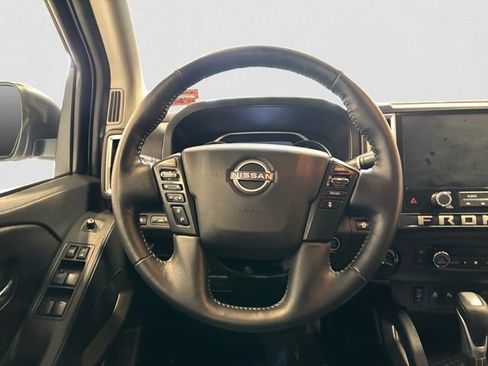Certified 2025 Nissan Frontier SV w/ SV Convenience Package AWD/4WD image 12